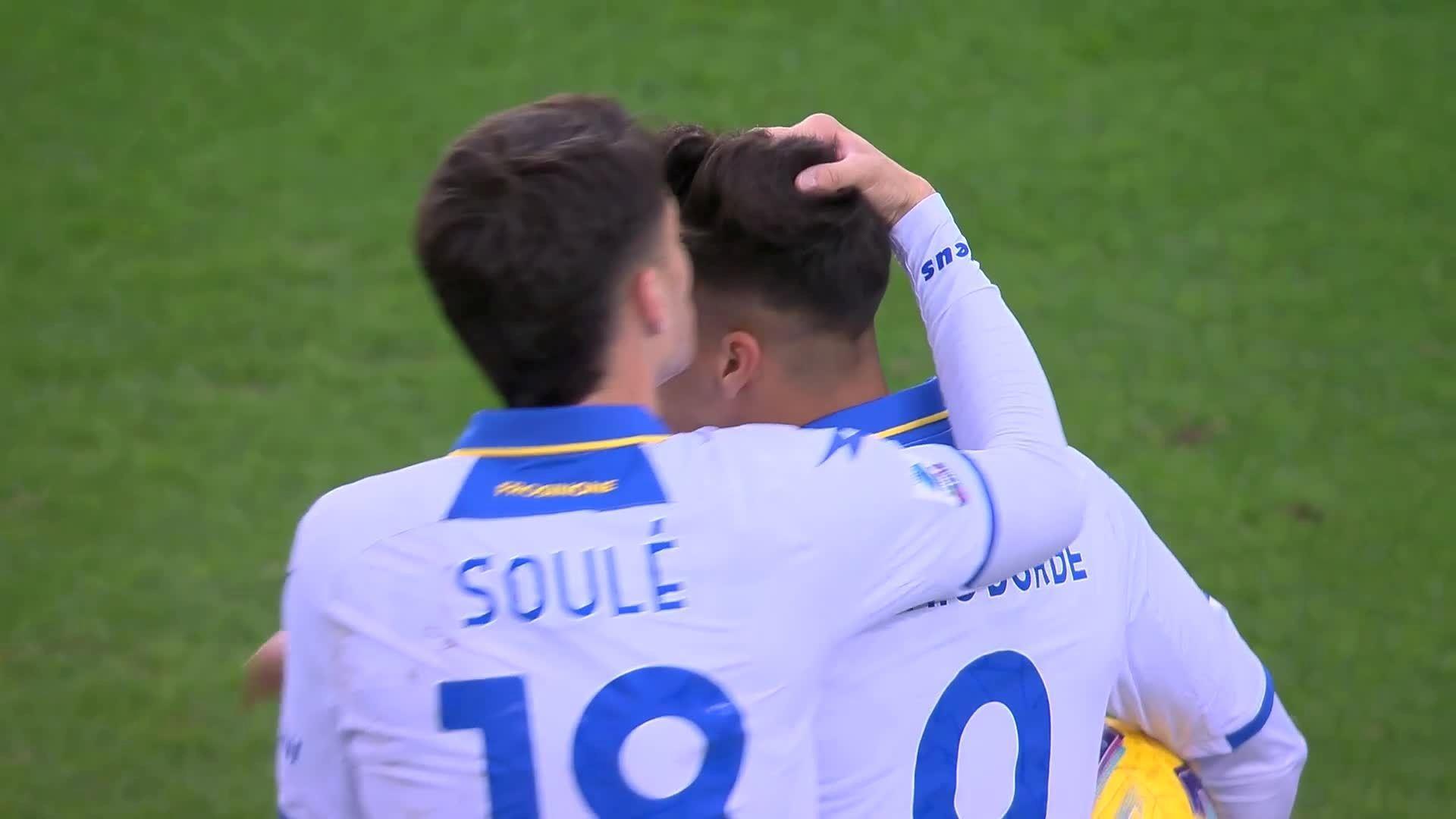 把若凉吻热苏莱让点 温情送上一吻若热点射收获意甲处子球