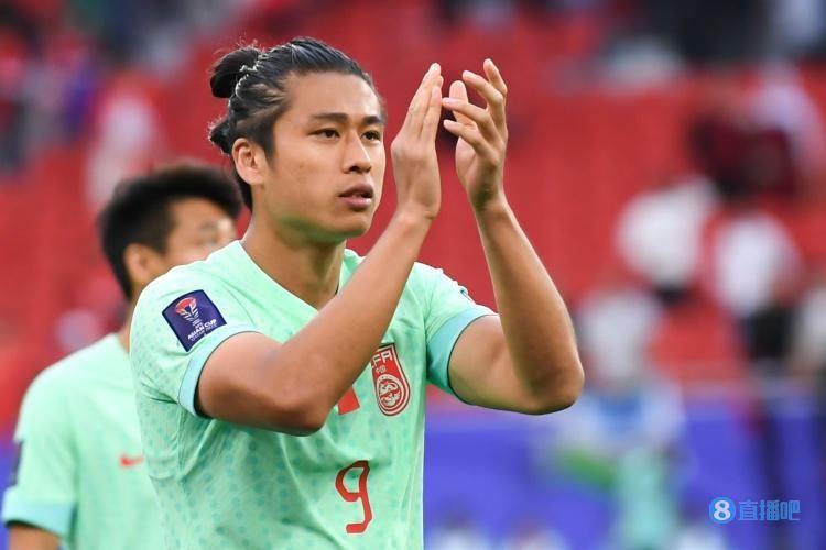 媒体人：四年后张玉宁、韦世豪都过而立之年，国足锋线谁接班？