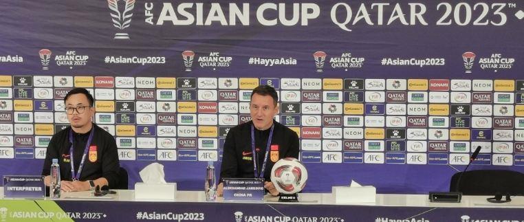 拿不翻译扬科维奇讲话说事，不是没事找事？没有尊重，谈何足球？