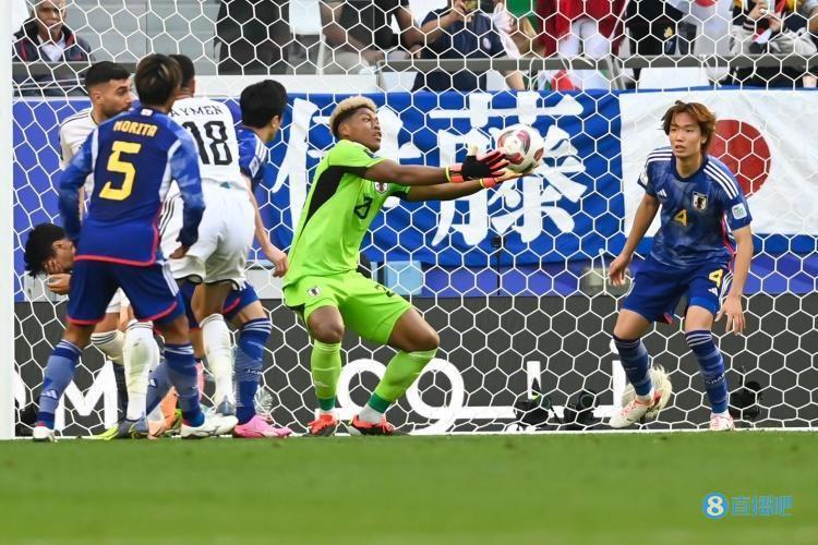 铃木彩艳：在不该丢球的时间丢球了，感觉自己能力还是有不足