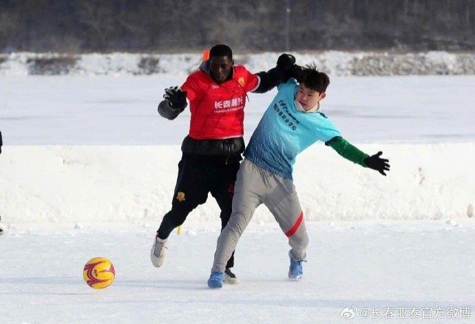净月潭五人制雪地足球赛27日收官 长春顺兴与东北证券会师决赛