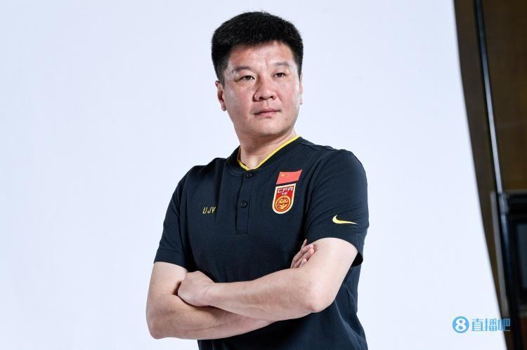 李金羽：塔吉克、黎巴嫩都不怎么防守 儿子想走职业路但我也迷茫