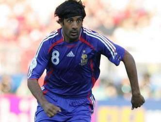 法国足球运动员维卡什·多拉索出生