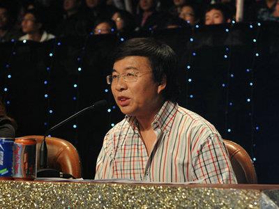 中国著名体育解说员韩乔生出生