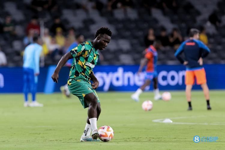 阿德莱德联主帅：伊兰昆达今年表现未达预期，他现在处境艰难