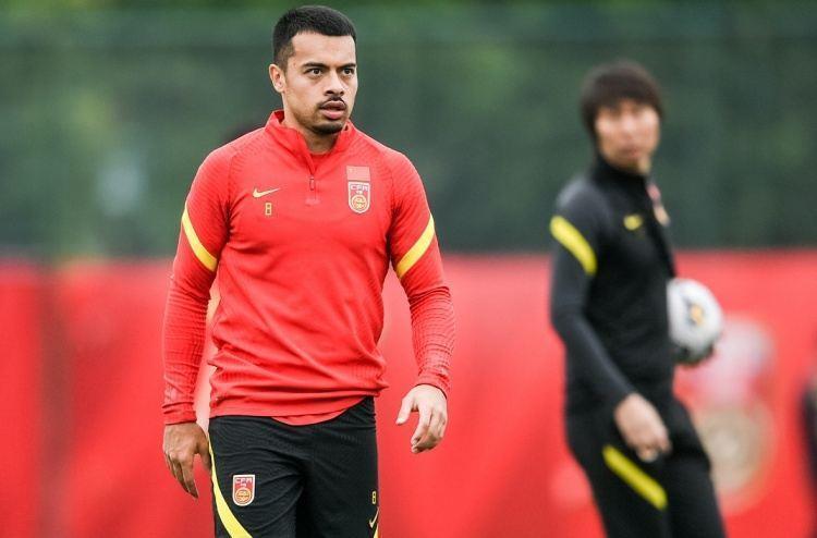 东体：李可缺席因与扬科维奇的关系破裂，不排除国足名单微调的可能