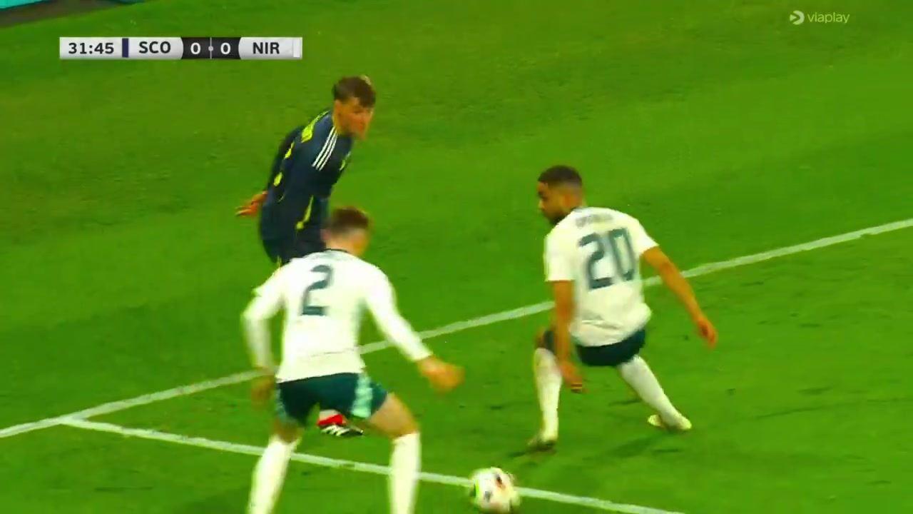 利物浦喜忧参半，北爱尔兰1-0苏格兰，布拉德利处子球&罗伯逊伤退