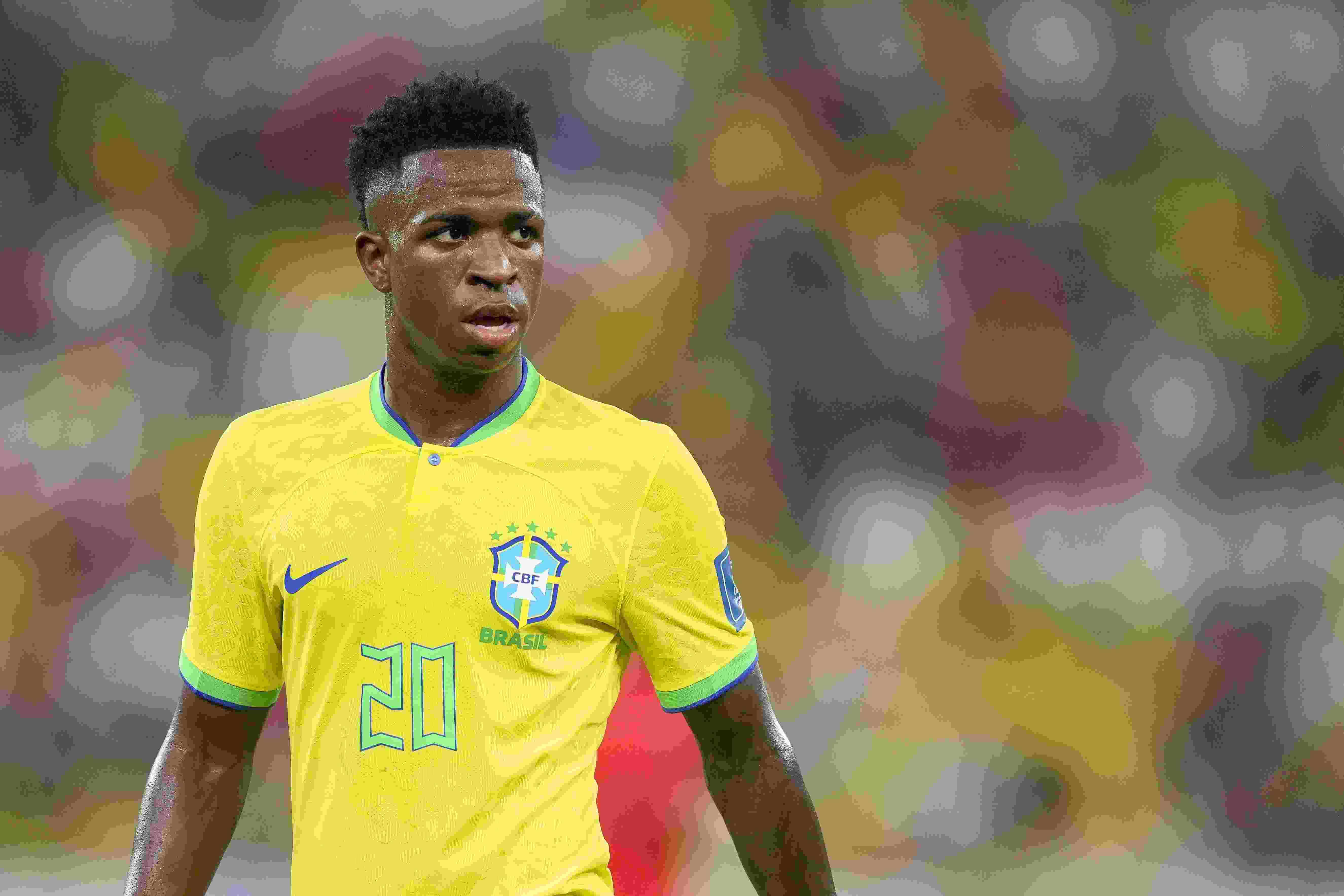 维尼修斯打曼城2助 打拜仁2球 打多特1球！美洲杯要怎样稳拿金球?