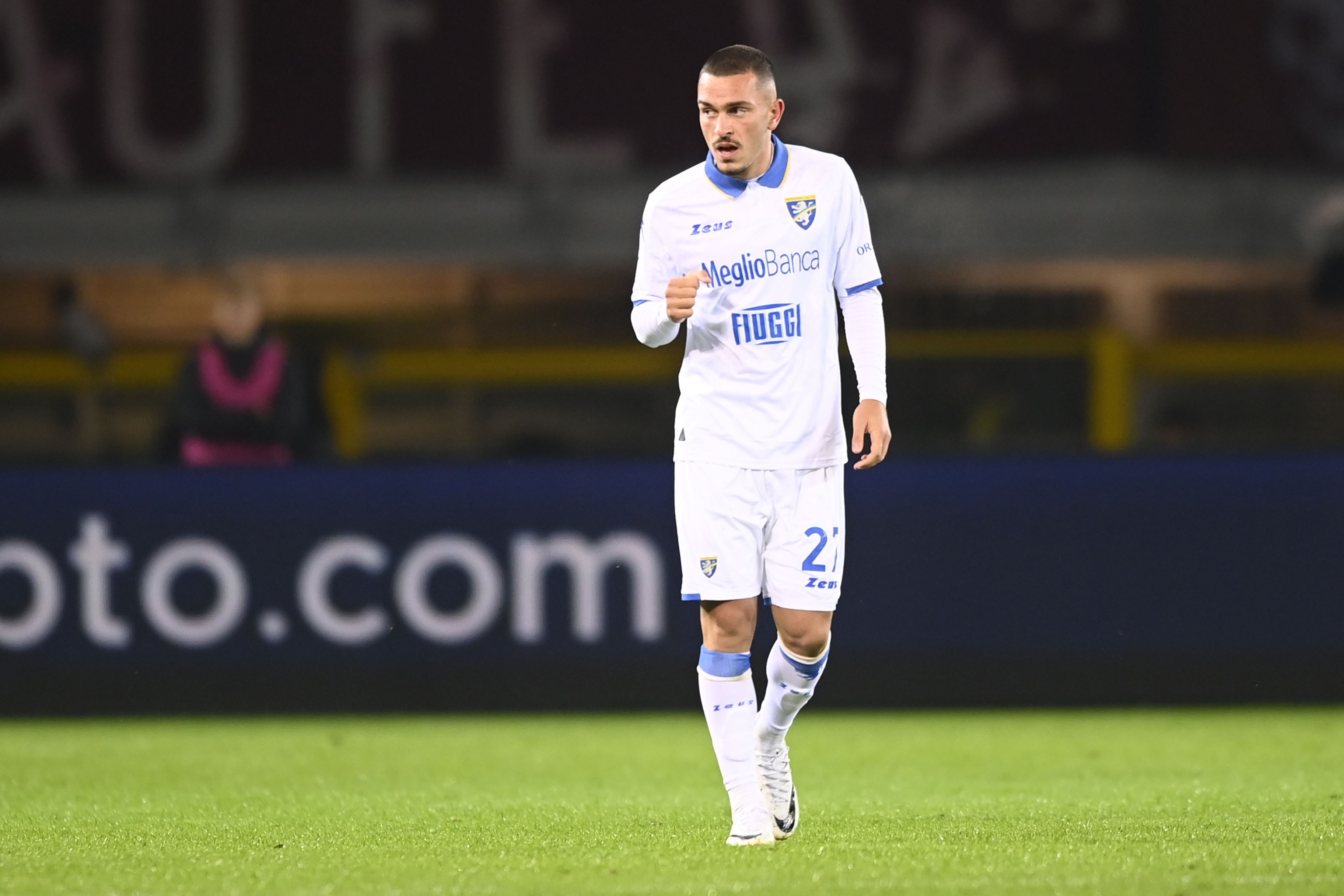 记者：拜仁无意再次外租阿里扬-伊布，计划让他进入一线队