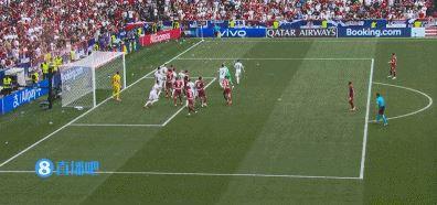 700万约维奇绝平！身价近1亿 米特洛维奇屡失良机 弗拉霍维奇梦游