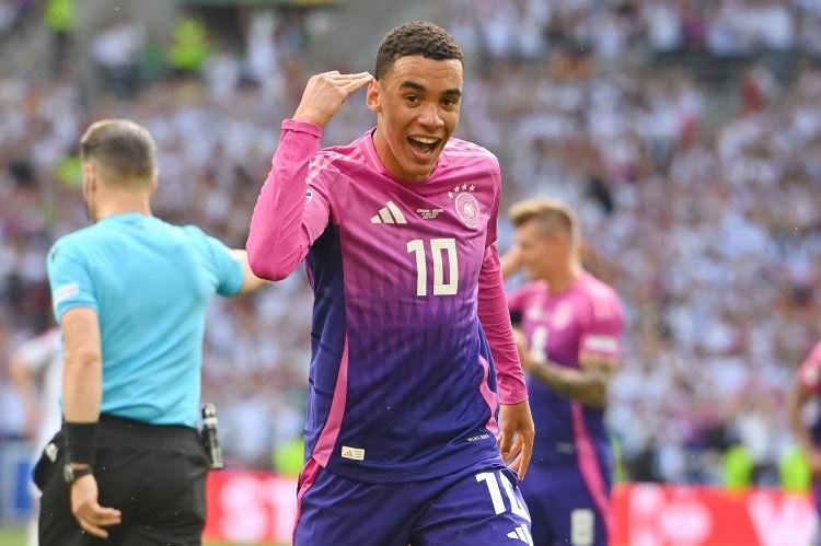 欧洲杯小组赛火力榜：德国队8球居首 英法2球 塞尔维亚1球垫底