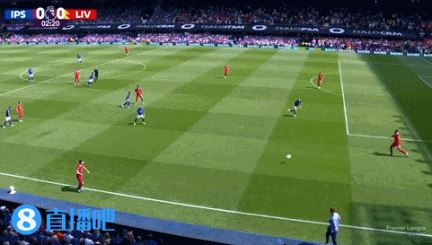 开场两度险送礼！范迪克挑传 罗伯逊停球接连出现失误