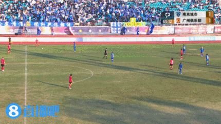 贝尼亚罗萨第65分钟破门，但VAR检查后判定越位在先进球无效