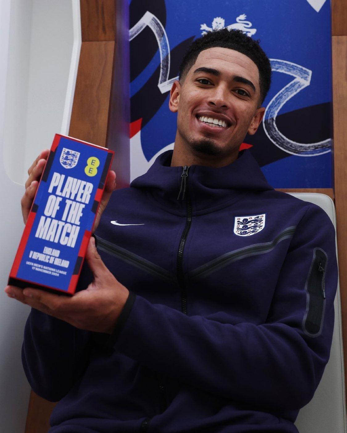 贝林厄姆造红点 贡献2个助攻，被评为全场最佳球员