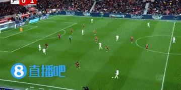 药厂上半场两球落后！马修亚斯精彩突破两人夹击，冷静推射得手