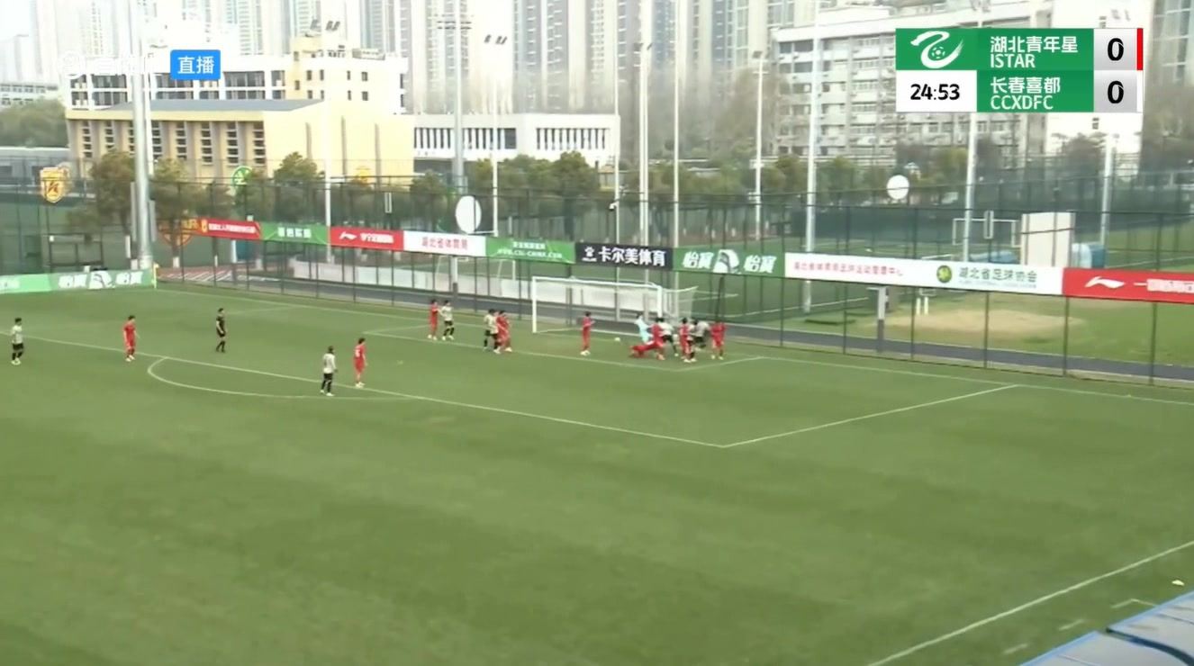 谁进攻谁防守？湖北青年星球员逆天乌龙，停球爆射自己大门