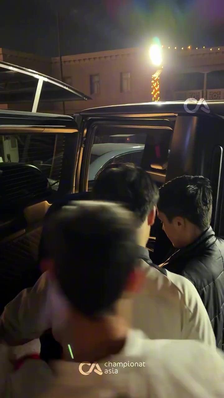 胡桑诺夫拒绝在皇马球衣上签名 因合同规定只能签曼城&国家队球衣