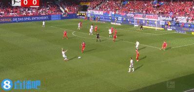 药厂91分钟绝杀！布恩迪亚兜射击中立柱入网，阿隆索疯狂庆祝