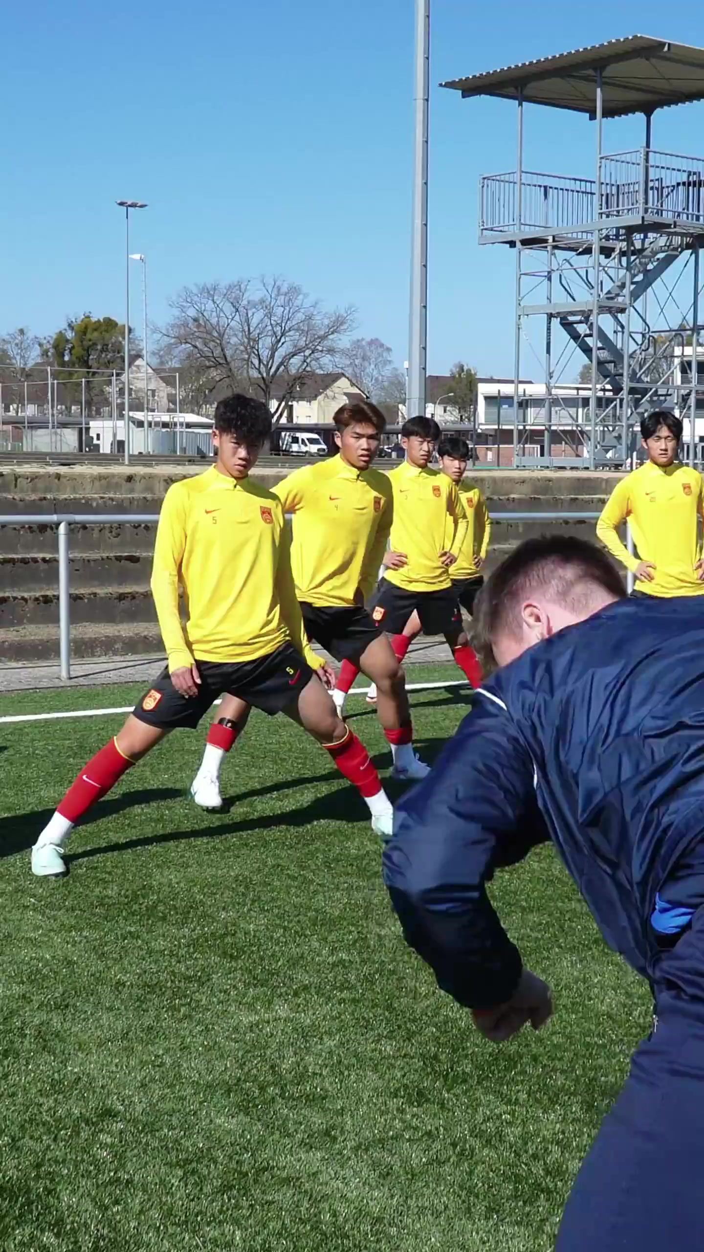 中国U-16男足在沃尔夫斯堡足球俱乐部训练微记录