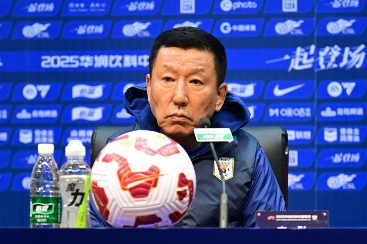记者：关于崔康熙下课有了初步答案，泰山队现在没有这个打算