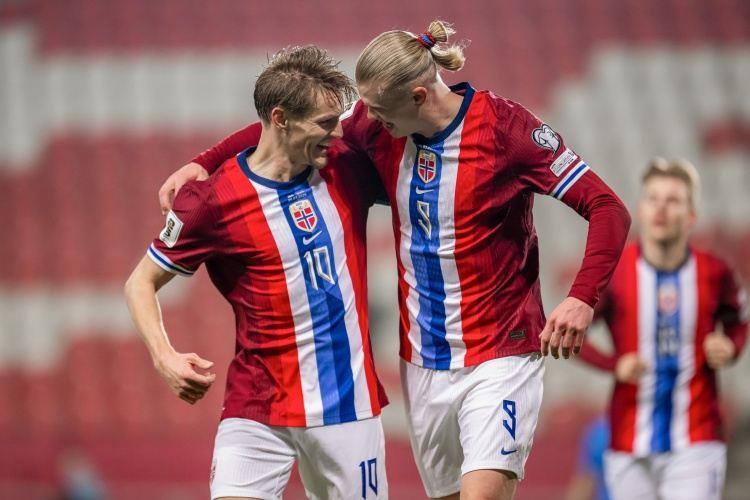 哈兰德厄德高冲大赛首秀！挪威痛击意大利 世预赛开局3连胜轰12球