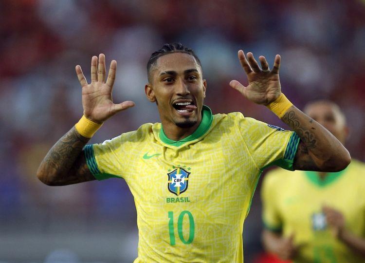 巴媒：巴西vs巴拉圭将调整两处首发阵容，拉菲尼亚&库尼亚首发