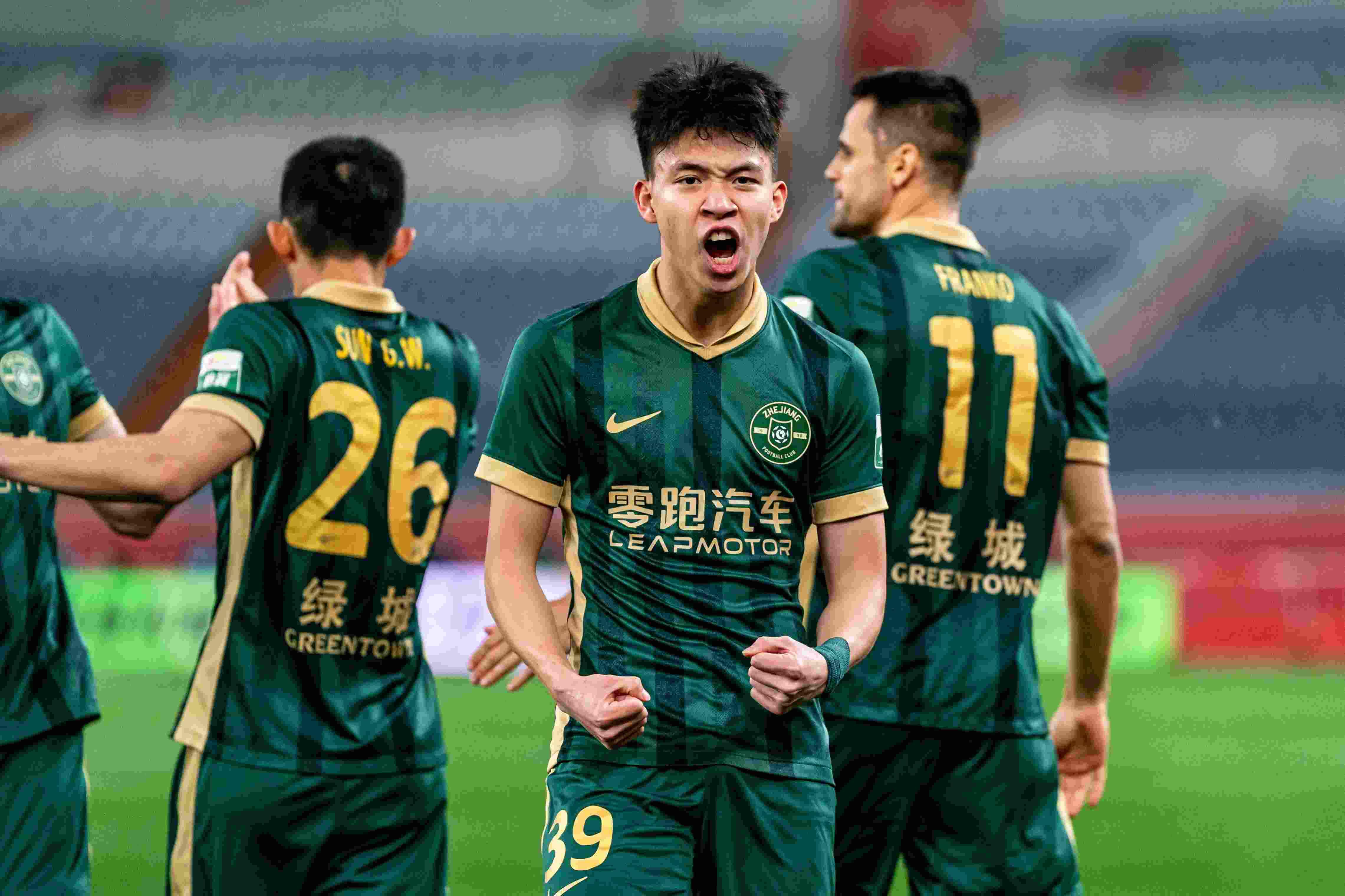 挑大梁的年轻人！18岁王钰栋俱乐部 国家队连续14场比赛首发