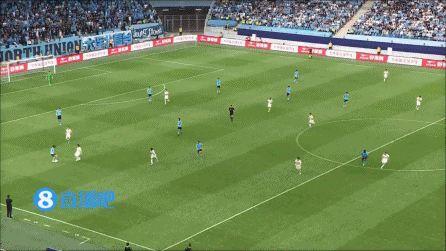 再次错失良机！英博前场2打2，朱鹏宇跟进没能踢上皮球