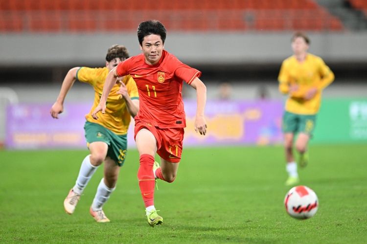 德转：失业近5个月的前广州豹球员唐天翼加盟中乙广东铭途 ???