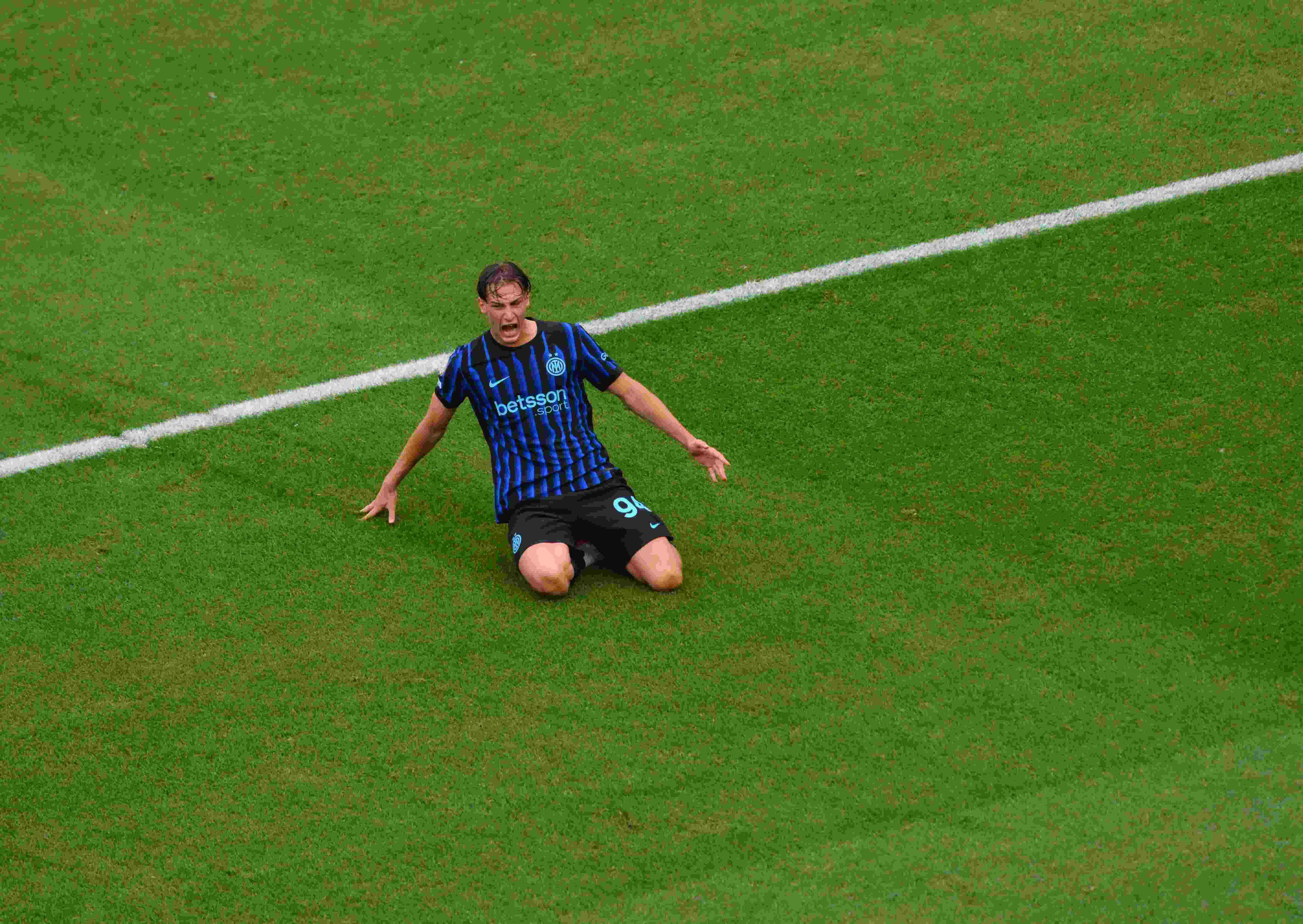 埃斯波西托：看到劳塔罗庆祝我才确信自己真的进球了，非常激动