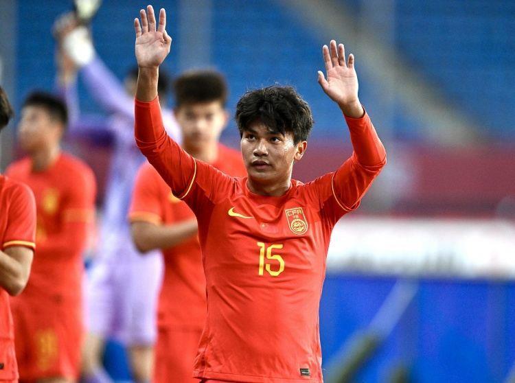 胜算几何年轻化国足东亚杯将踢日韩 中国香港，目标保三争二