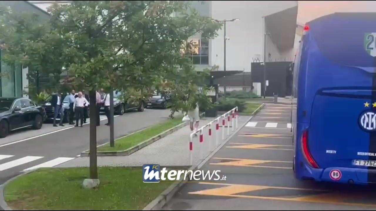 假期开始！国米结束世俱杯后已抵米兰，图拉姆和邓弗里斯留美度假