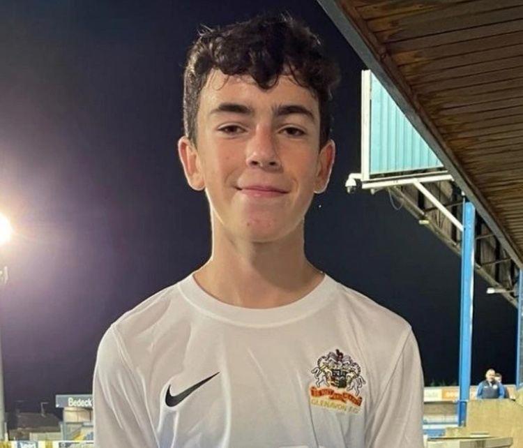 BBC：切尔西将签下16岁北爱尔兰前锋克里斯-阿瑟顿