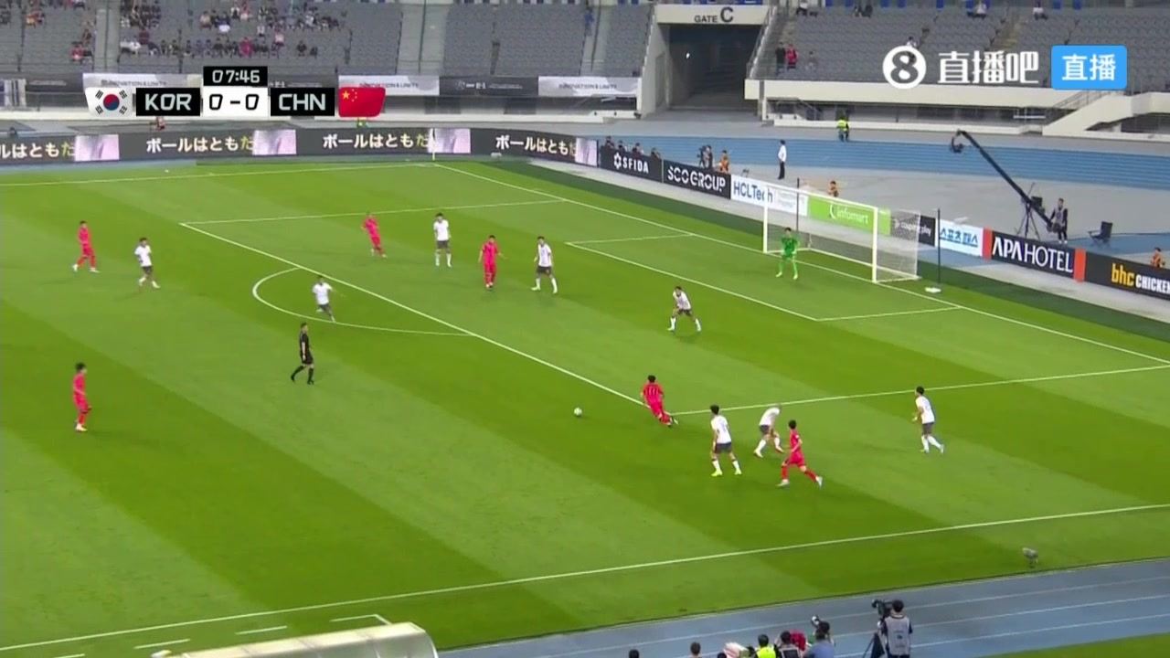 国足0-1韩国！李东炅内切无解兜射挂死角，颜骏凌鞭长莫及