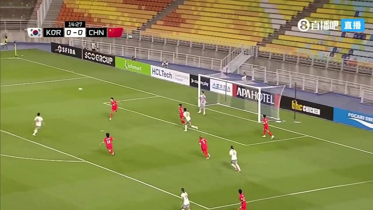 平地惊雷！姚伟左脚世界波破门，中国女足1-0领先韩国！