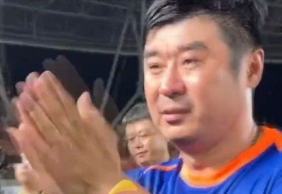 专注于执教泰山一队？泰山B队赛后韩鹏与队员告别，并一度哽咽