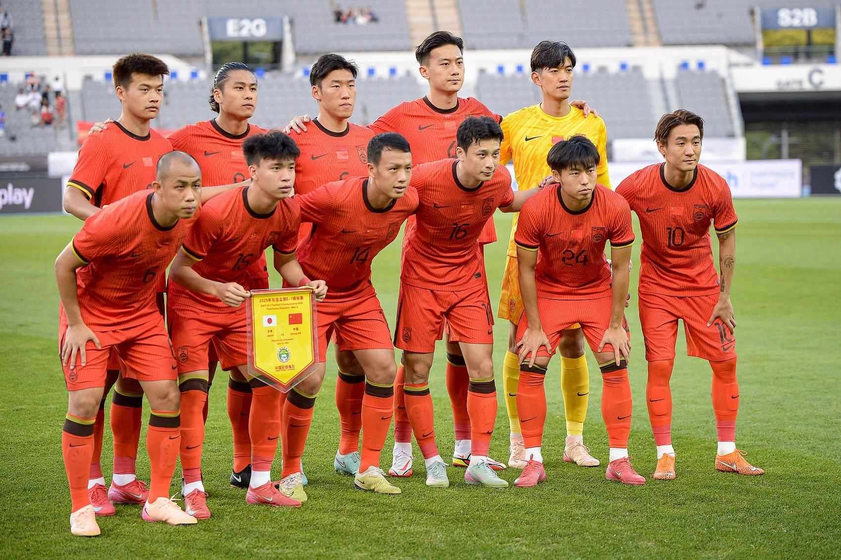 津媒：国足防守低迷&进攻也难组织，两连败0进球还不如中国香港队