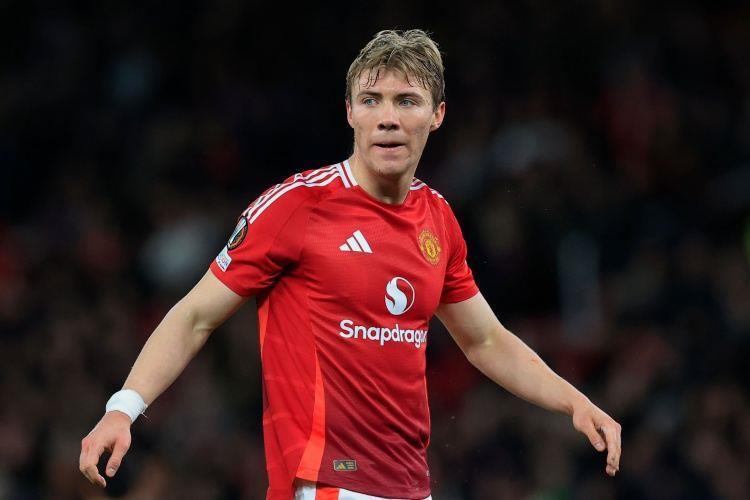 曼联名宿：C罗本可以好好带带霍伊伦的，不解滕哈赫为何买霍伊伦