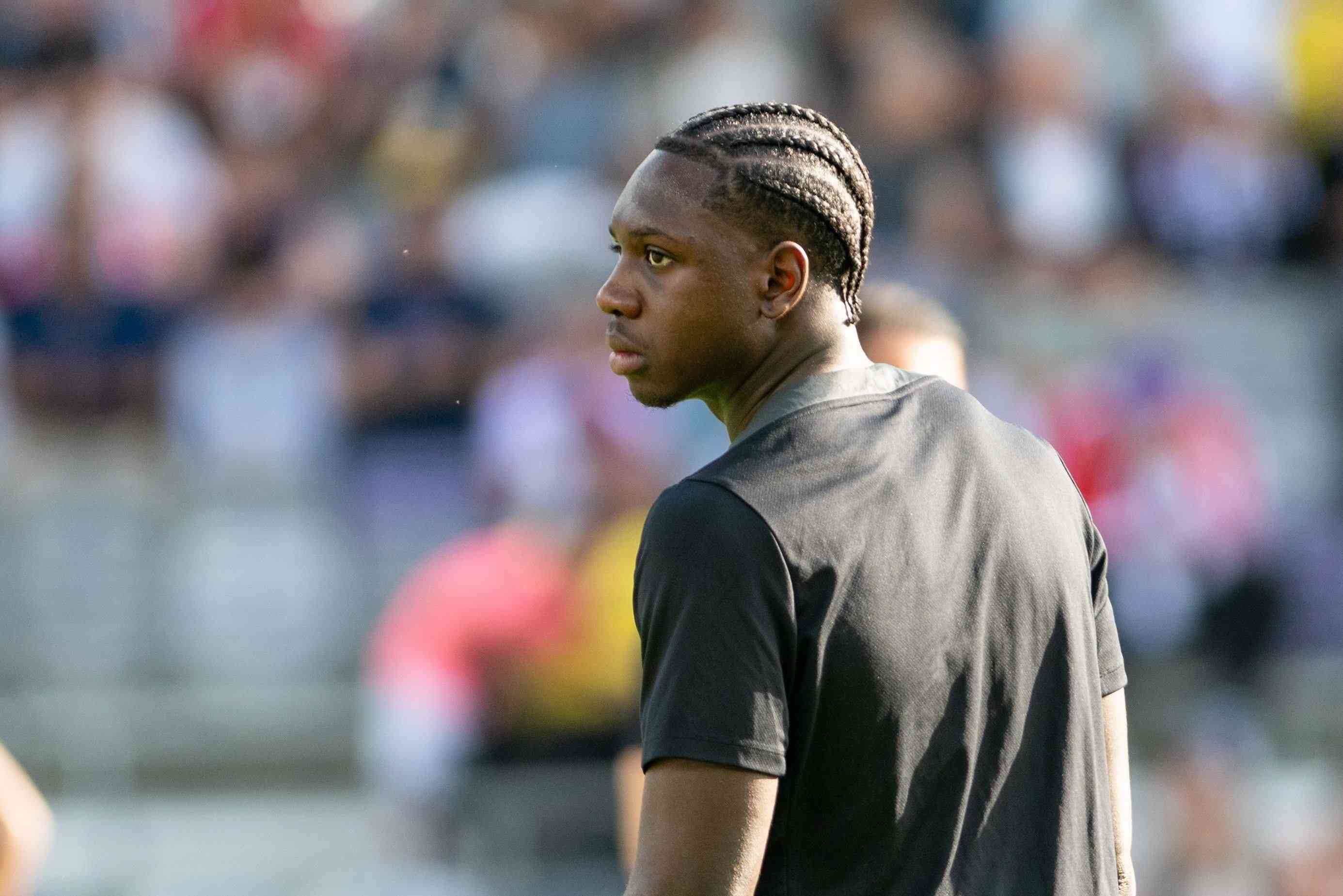 TA：维拉报价图卢兹18岁后卫坎沃，对方暂未接受但谈判仍在继续