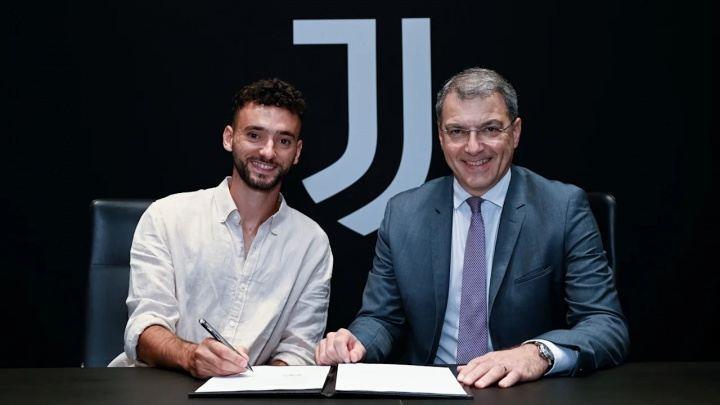 绝了尤文因各种买断条款今夏支出达1.2亿，但实际只有2名新援