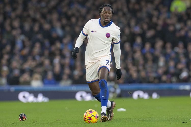 阿斯：黄潜寻找中后卫受阻，迪萨西买不起&泽泽被沙特抬价