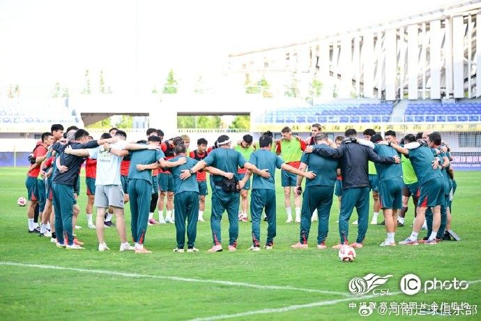 【图集】中超联赛第19轮，河南俱乐部酒祖杜康赛前踩场