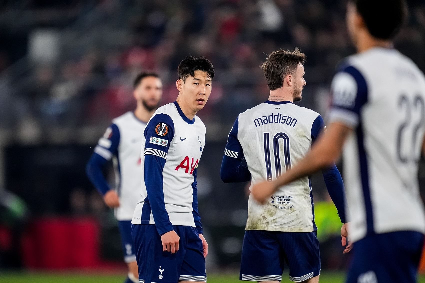 留五大联赛？33岁孙兴慜旅欧17年，德甲135场41球&英超333场127球