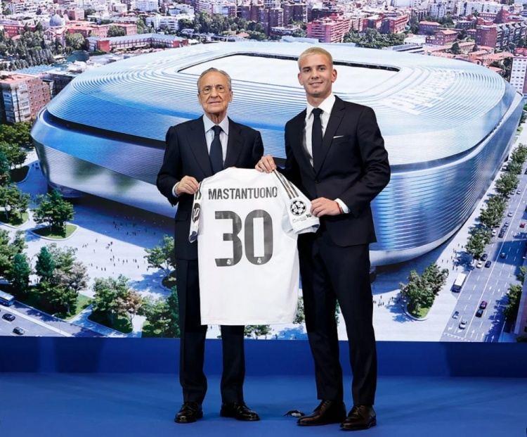 弗洛伦蒂诺欢迎马斯坦托诺：你将穿上代表15座欧冠的球衣开启征程