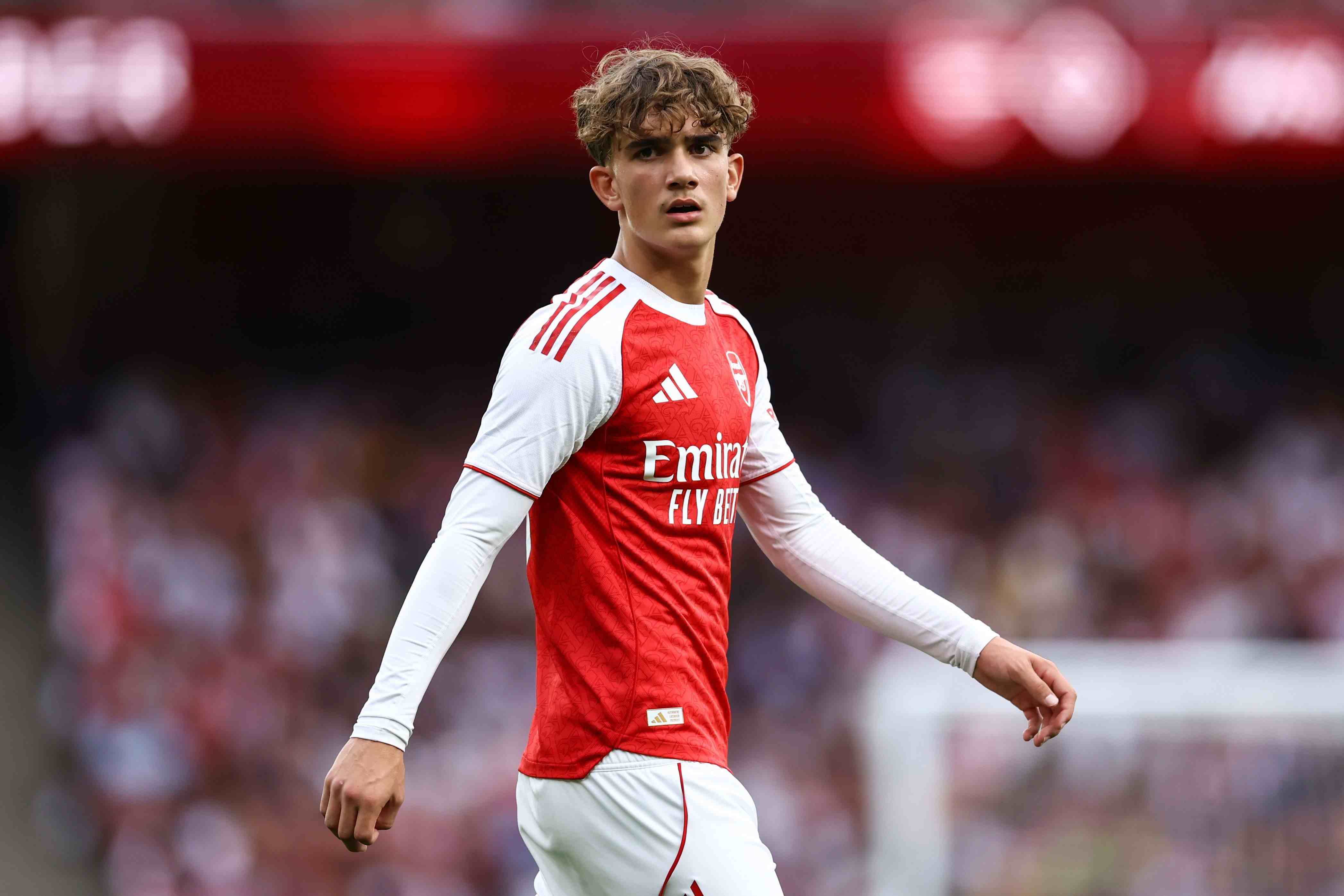 天才的崛起？15岁道曼首次进入阿森纳正赛大名单，静候英超首秀