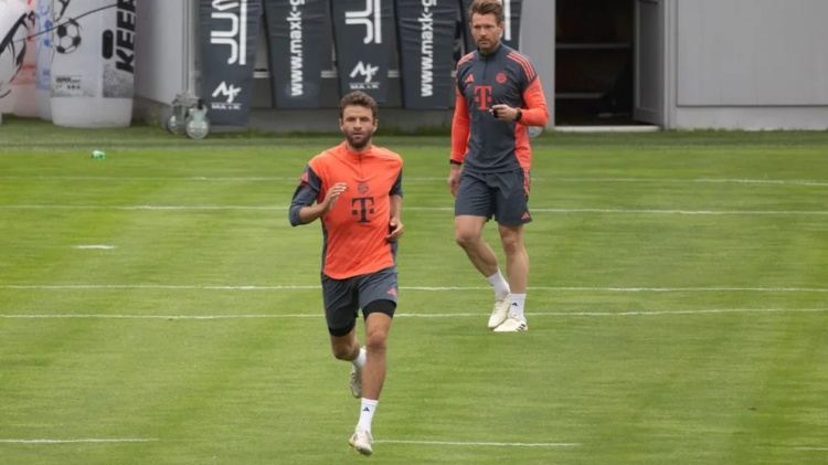 其实不想走！图片报：温哥华白浪放假，穆勒叕回到拜仁基地训练