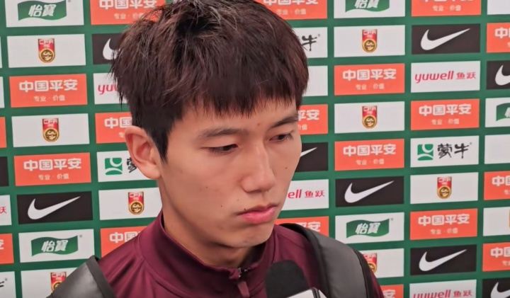 向余望：浪费机会很自责！球队没有惧怕澳大利亚＆打强队更兴奋