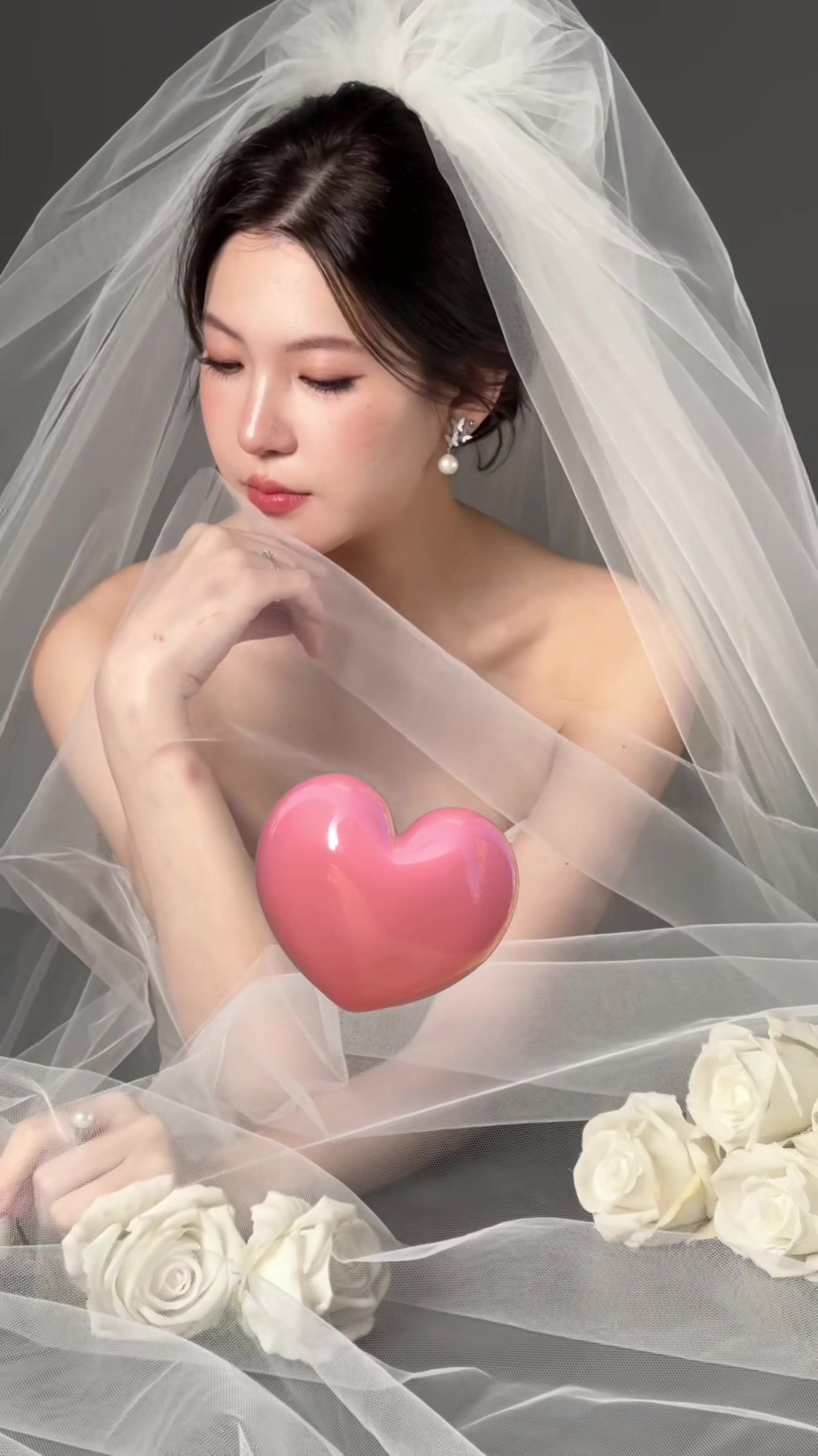 新婚快乐23岁申花后卫金顺凯的妻子社媒分享拍摄婚纱照花絮
