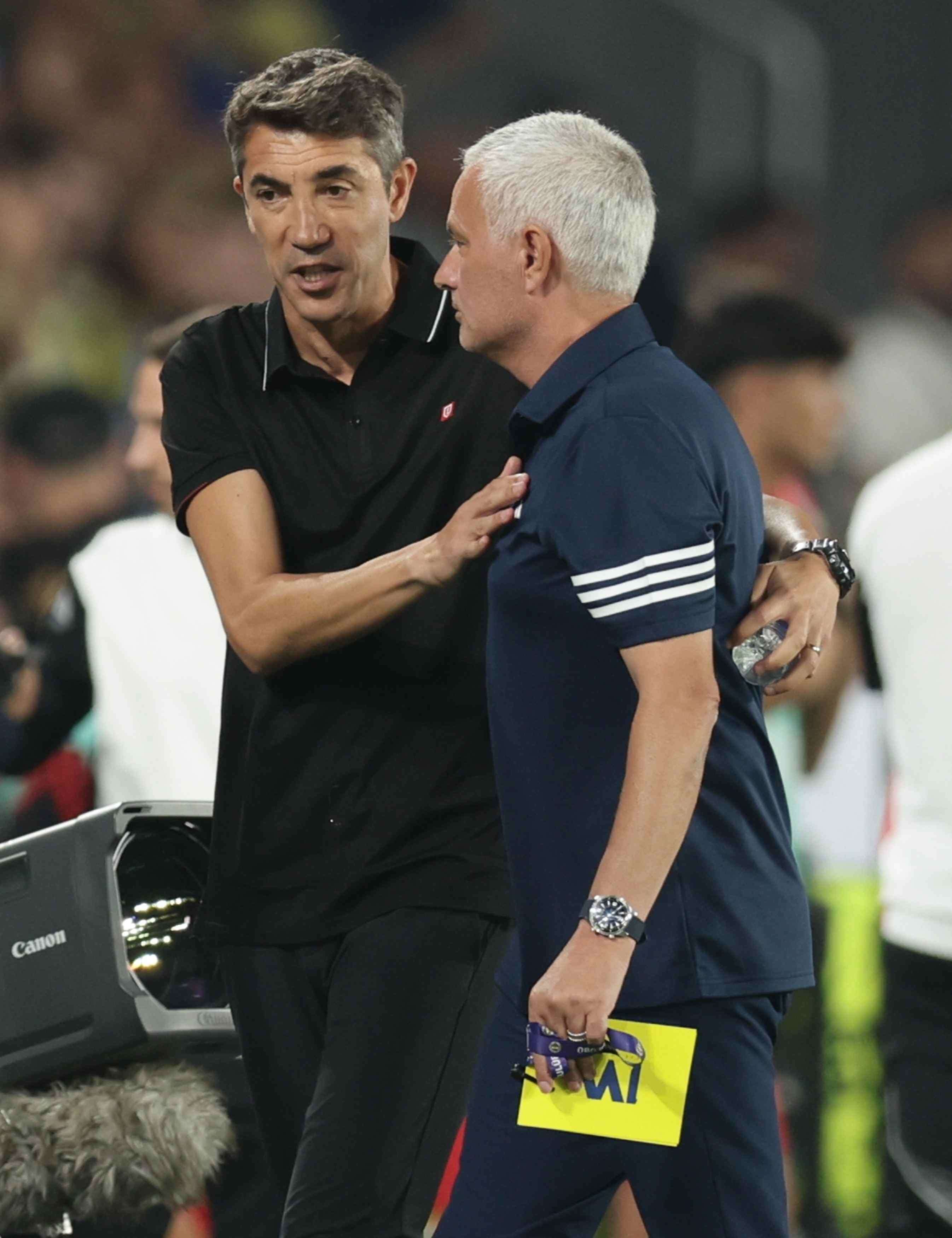 不到1个月！穆帅输拉热无缘欧冠 被解雇，如今将执教本菲卡打欧冠