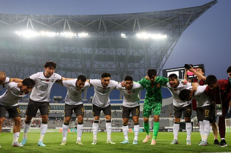 国足排名不变！FIFA最新排名：中国男足仍排在世界第94亚洲第14